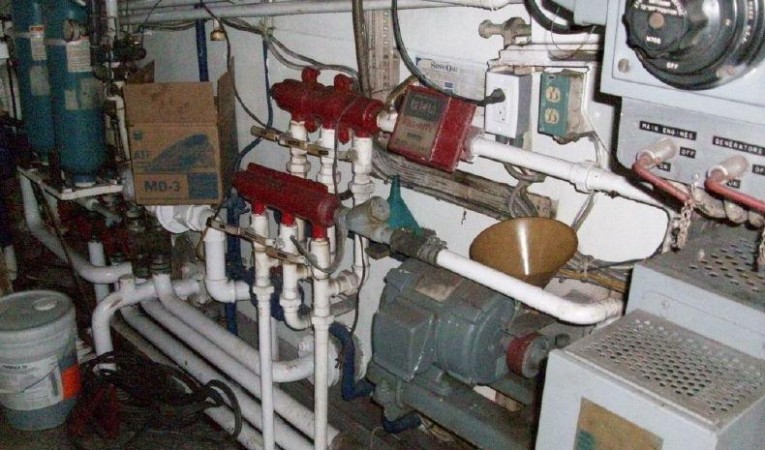 86 Feadship Mechanical spaces