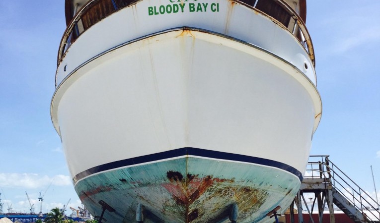 86 Feadship Canoe stern