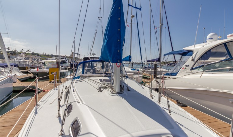 32 Catalina Foredeck and Standing Rigging