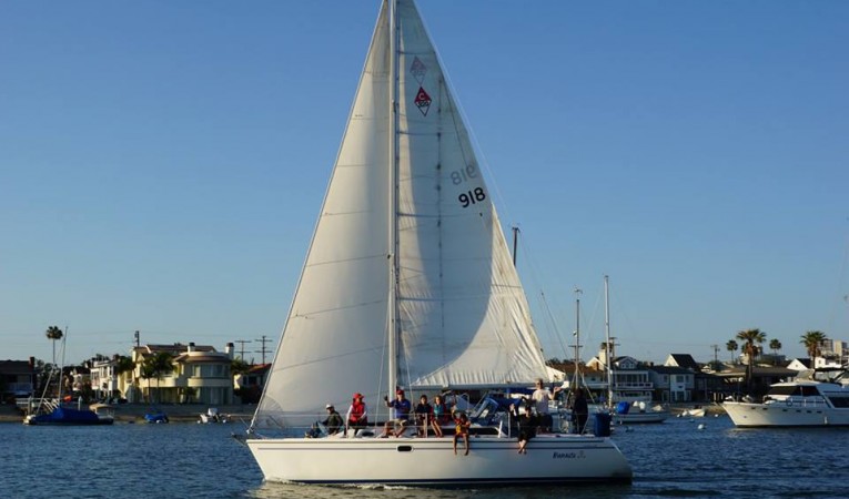 32 Catalina Harbor Cruising Newport Beach