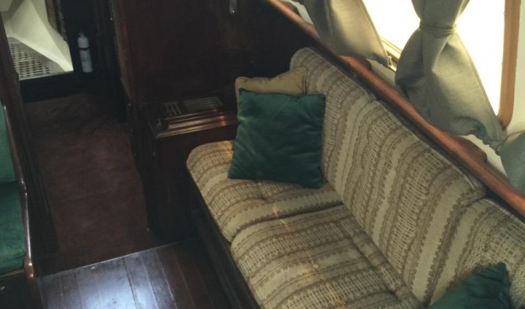 36 Islander Yachts Motorsailor type open feel