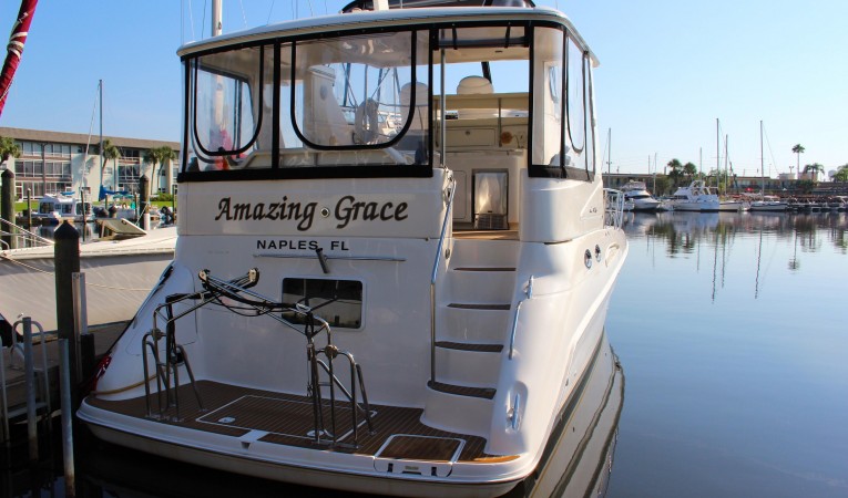 42 Sea Ray Stern Overview