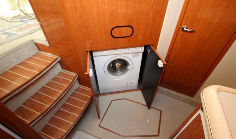 42 Sea Ray Washer/Dryer