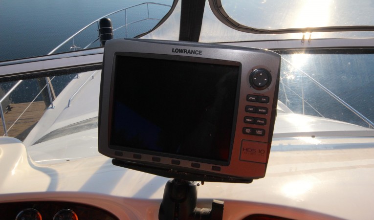 42 Sea Ray Chart Plotter