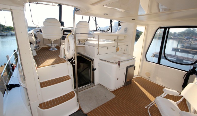 42 Sea Ray Aft Deck 5