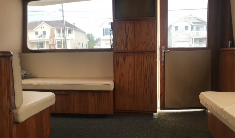 44 Henriques Aft Salon View