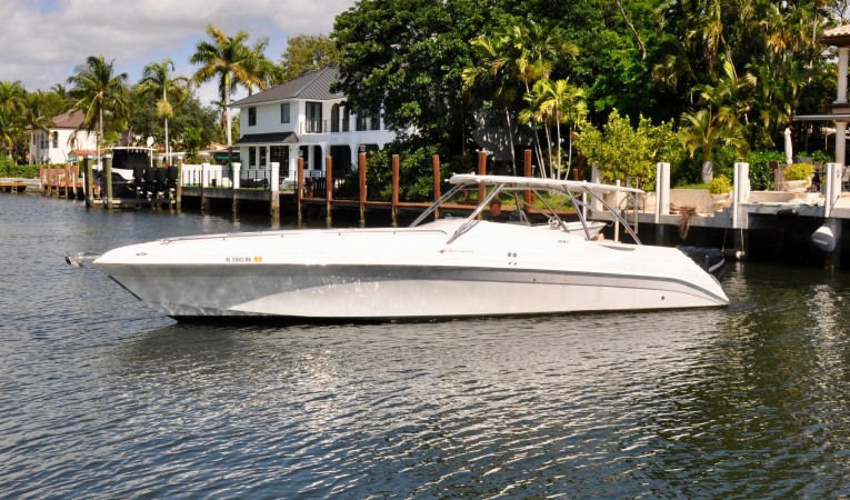 38 Intermarine 