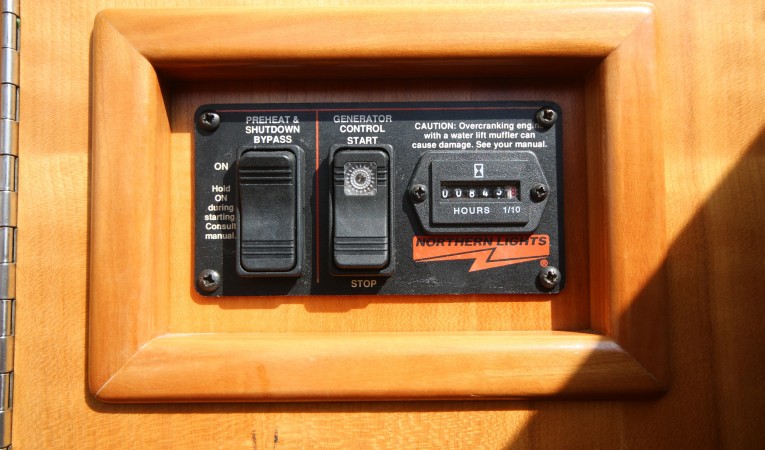 34 PDQ Northern Lights genset