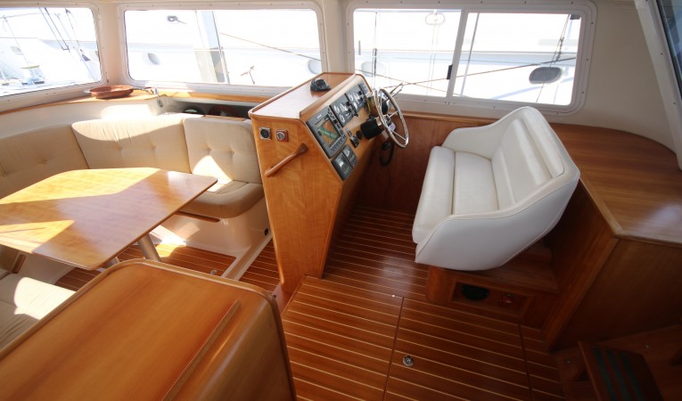 34 PDQ helm in salon