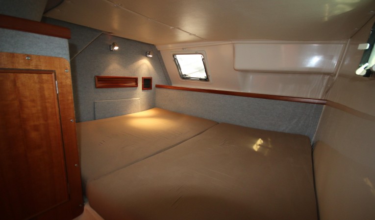 34 PDQ port guest cabin