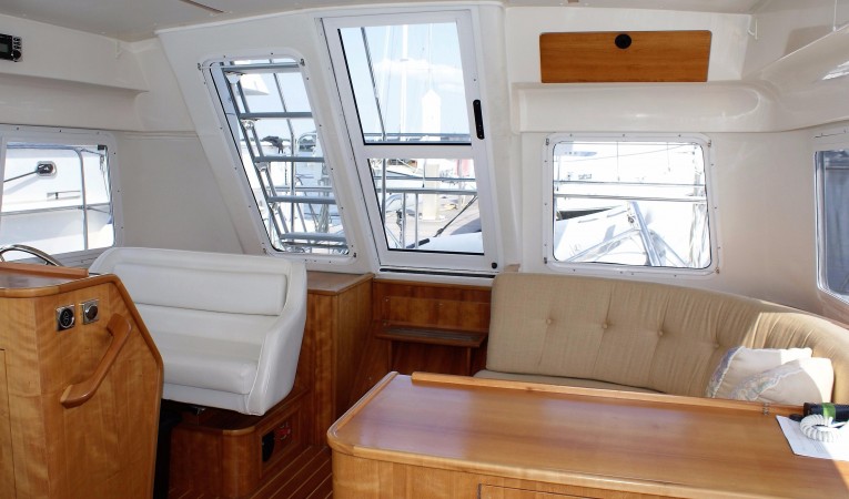 34 PDQ looking aft in salon