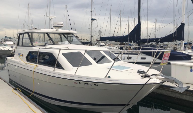 28 Bayliner In the slip