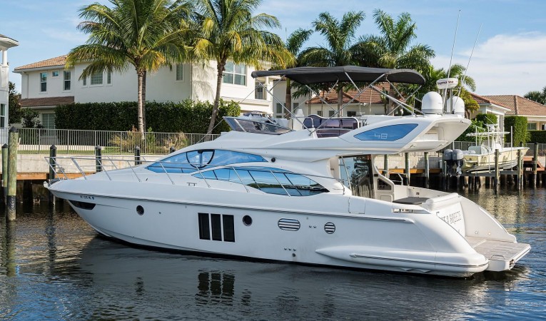 48 Azimut 