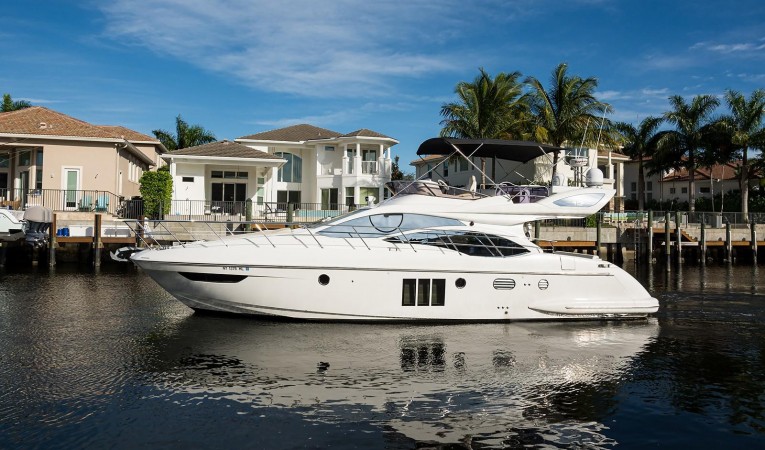 48 Azimut 