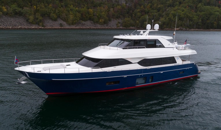 90 Ocean Alexander 