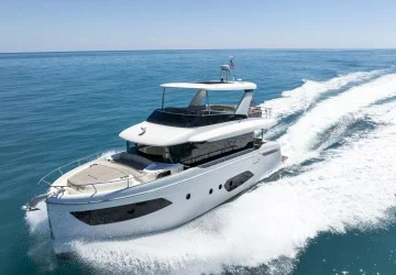 52' Absolute 2022