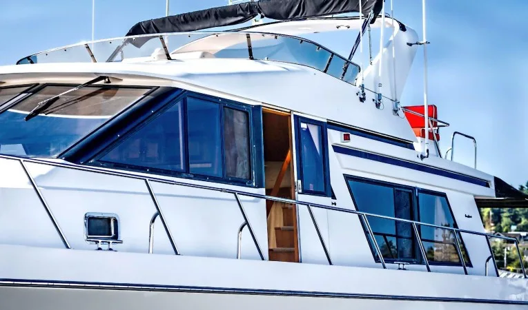 54 Ocean Alexander 