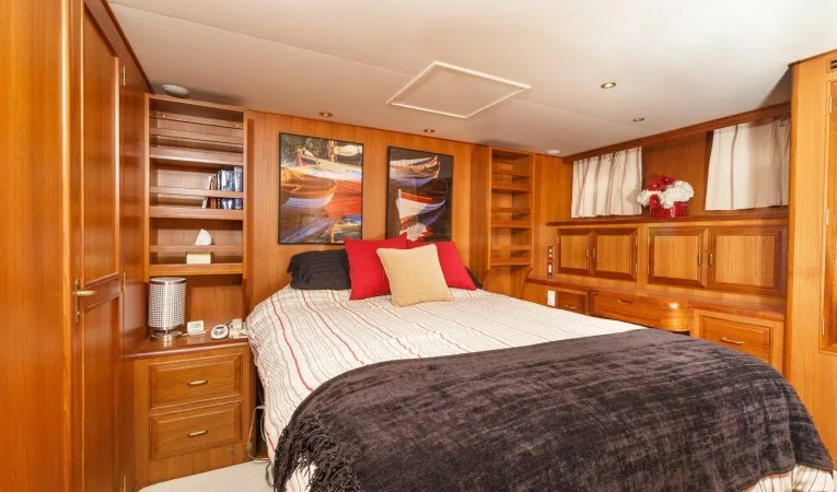 54 Ocean Alexander 