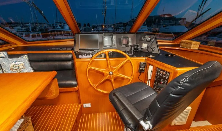 54 Ocean Alexander 
