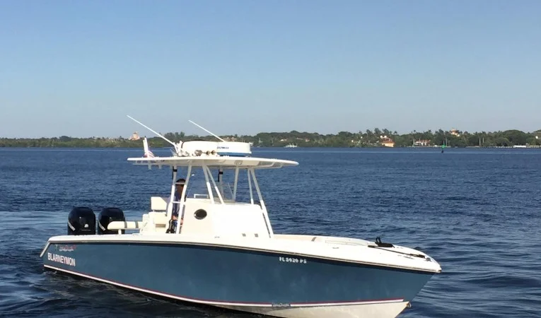 35 Island Runner Starboard Profile