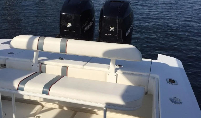 35 Island Runner Aft Seating