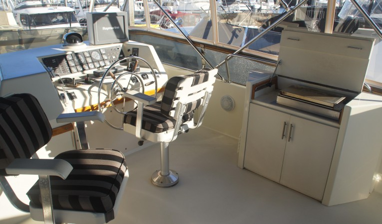 53 Tollycraft Fly Bridge