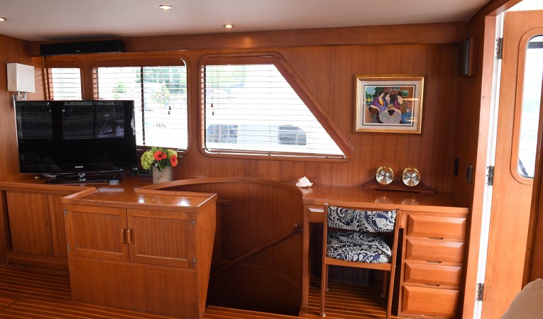 53 DeFever Salon/Desk