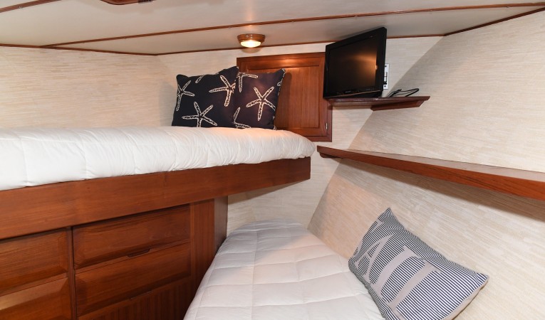 53 DeFever Guest Stateroom