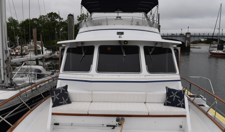 53 DeFever Foredeck