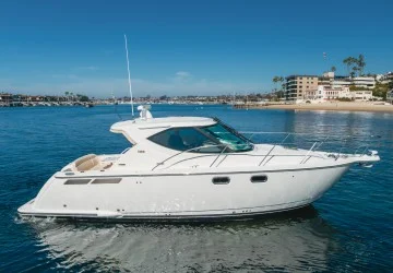 35' Tiara 2013