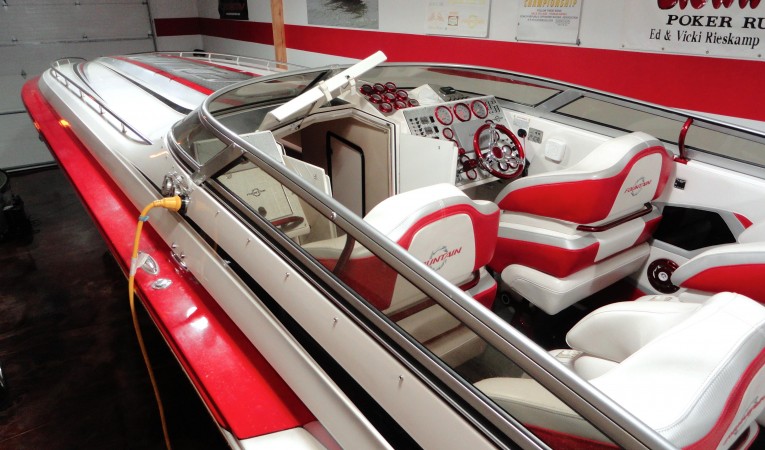 47 Fountain Port Side Seating