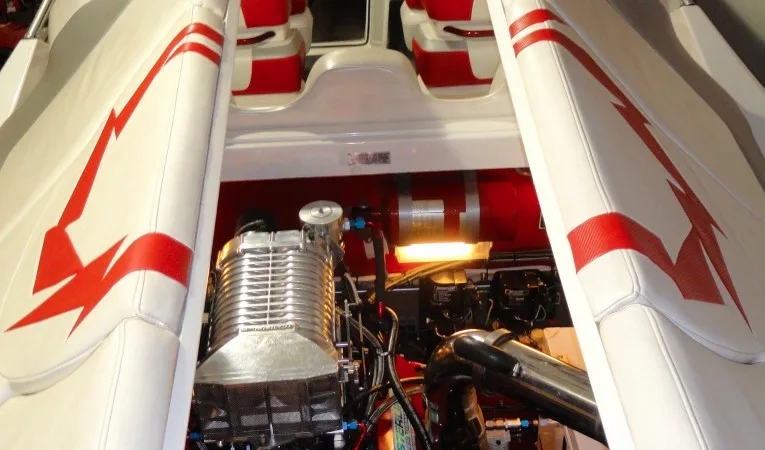 47 Fountain Engine Hatch Open 2