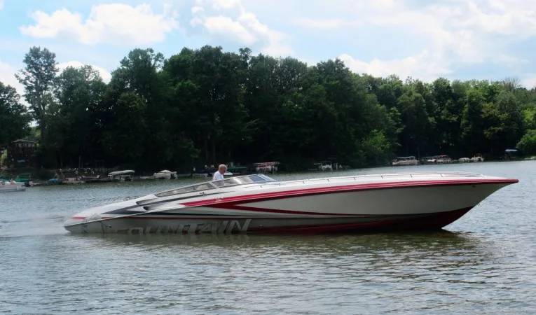 47 Fountain Starboard Profile 3