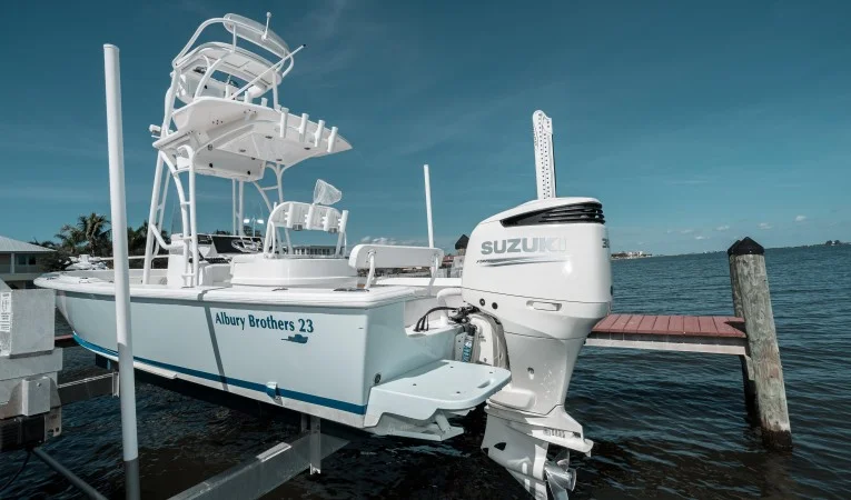 23 Albury Brothers Port Stern on Lift