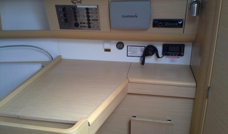 30 Beneteau Nav Station on Stb. side