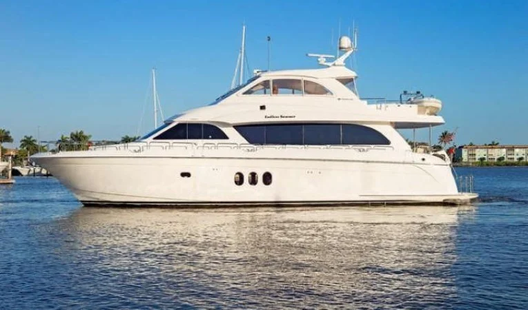 72 Hatteras Port Side Profile