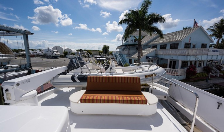 72 Hatteras Boat Deck Settee