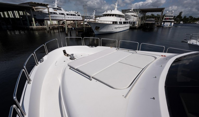 72 Hatteras Port Bow