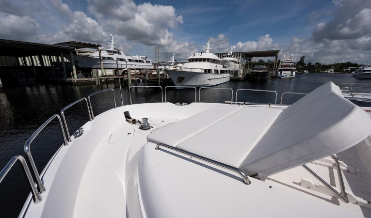 72 Hatteras Bow Sun Pad