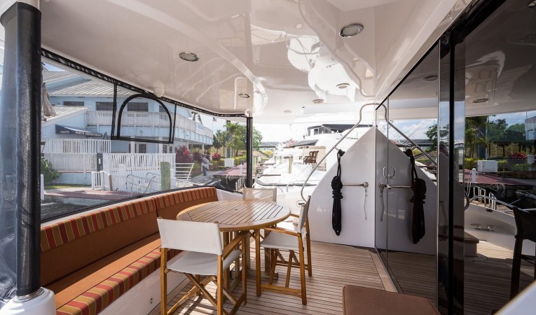 72 Hatteras Aft Deck to Port