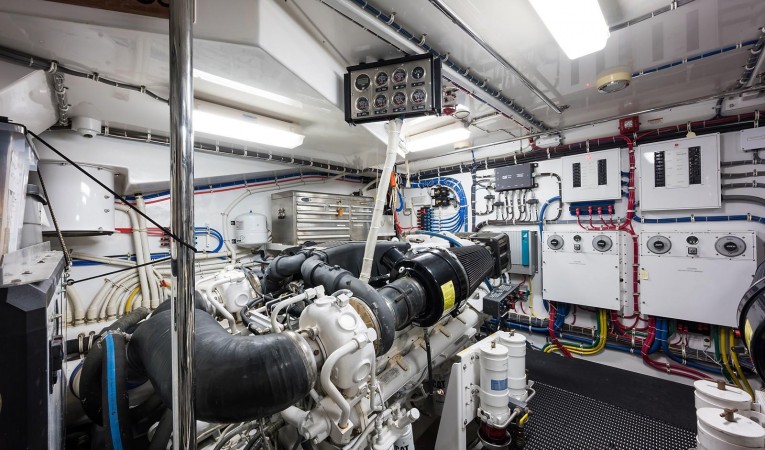 72 Hatteras Port Engine Rear