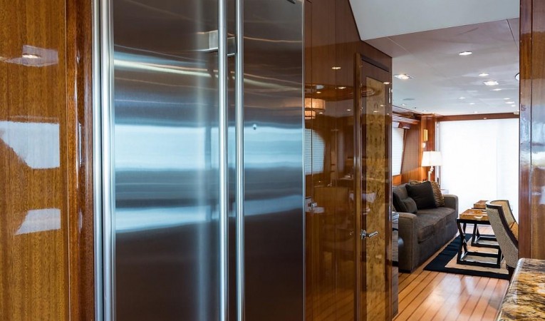 72 Hatteras Galley Refrigeration