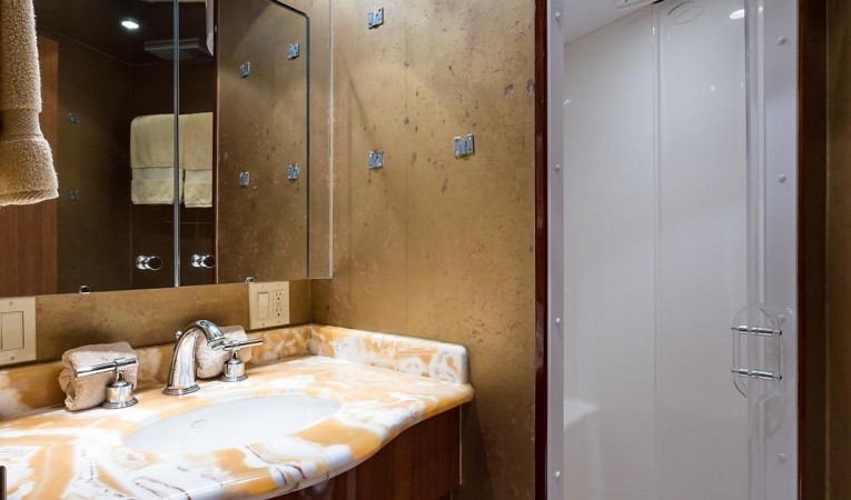 72 Hatteras VIP Guest Shower