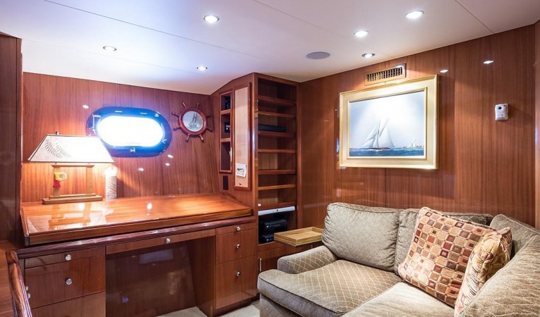 72 Hatteras Master Suite Office/Lounge