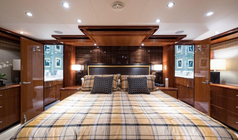 72 Hatteras Master Berth