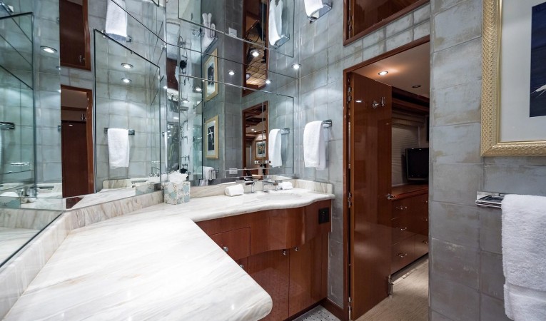 72 Hatteras Master Bath "His"