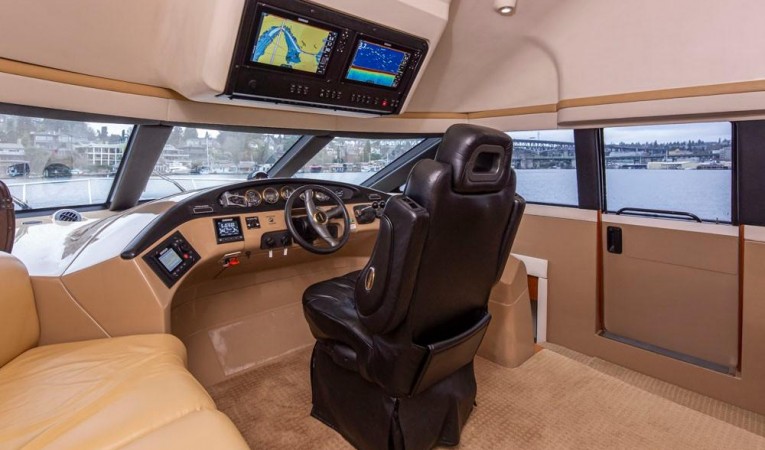 57 Carver lower helm view to stb