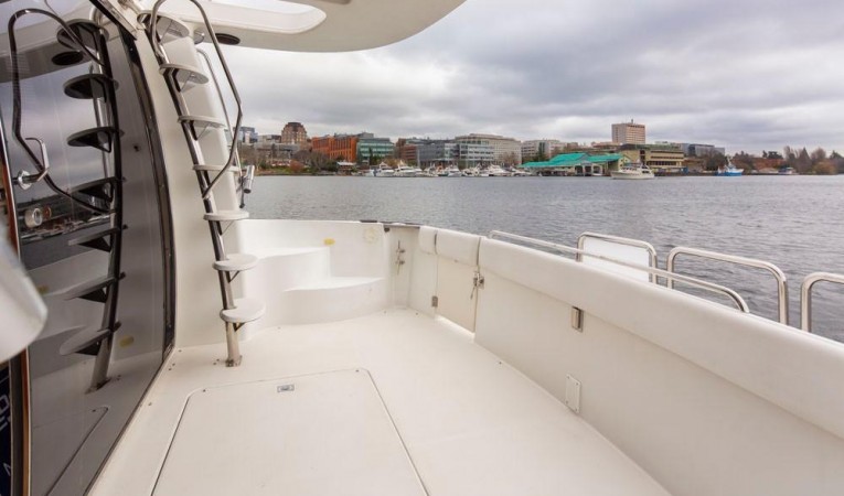 57 Carver View to stb showing huge rear cockpit