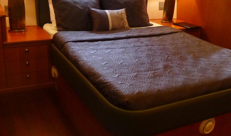 50 Cape Horn Master Stateroom