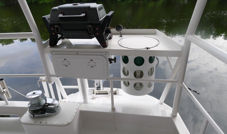 50 Cape Horn Aft Deck